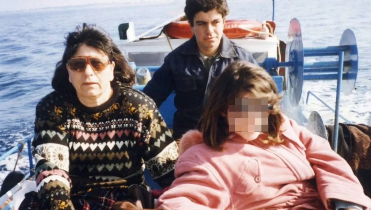 Το «έγκλημα της σαρκοφάγου»: Η φρίκη που θάφτηκε στο τσιμέντο  – To DNΑ μίλησε 7 χρόνια μετά στο διπλό φονικό της Αίγινας