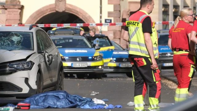 Λειψία: Ποιος είναι ο 33χρονος που «θέρισε» περαστικούς – Με ιστορικό ψυχιατρικών διαταραχών ο οδηγός του αυτοκινήτου