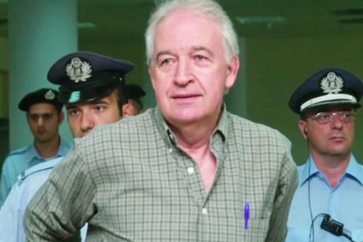 Η αποφυλάκιση Γιωτόπουλου φέρνει πολιτική και δικαστική καταιγίδα