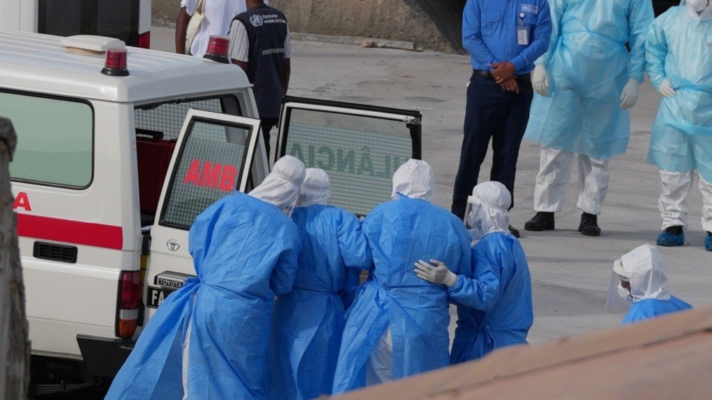 Μιλάνο: Συναγερμός στις υγειονομικές αρχές μετά τον εντοπισμό τουρίστα που έσπασε την καραντίνα του χανταϊού για να διασκεδάσει σε μπαρ.