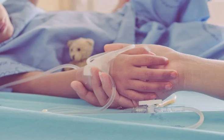 Στο Πανεπιστημιακό Νοσοκομείο στο Ηράκλειο διακομίζεται 11χρονος που έπεσε σε γκρεμό έξι μέτρων στον Άγιο Νικόλαο.