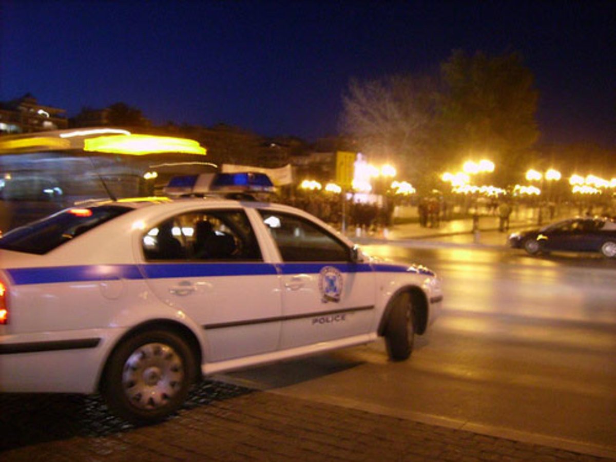 Σοκ προκαλεί η είδηση για την πτώση του 29χρονου στο Ρέθυμνο, ο οποίος βρισκόταν σε κατάσταση αμόκ πριν βρεθεί στο κενό.