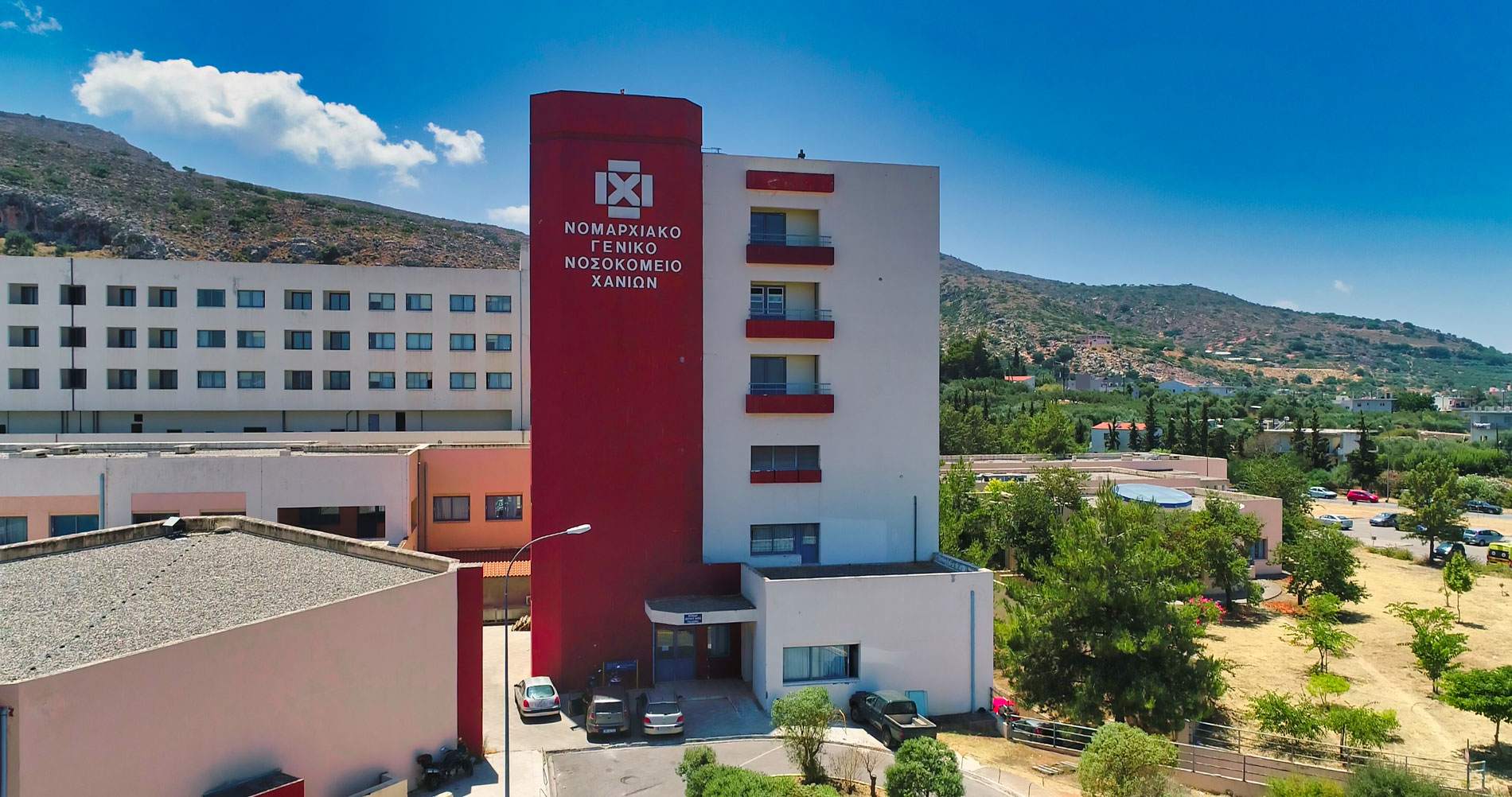 Στο κάδρο των αρχών ο φερόμενος πατέρας που προσπάθησε να ξεφύγει από την Κρήτη, ενώ το παιδί δίνει μάχη για τη ζωή του.