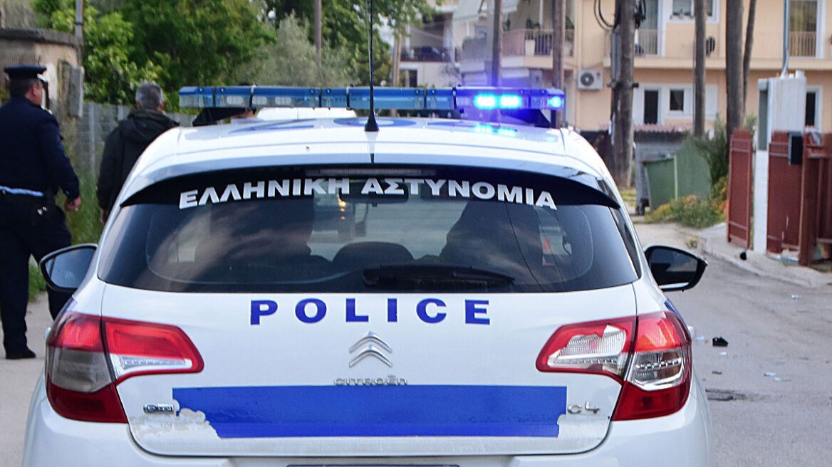 Στο επίκεντρο των ερευνών στη Σύμη βρίσκονται τα μηνύματα που αντάλλασσαν οι δύο έφηβοι.