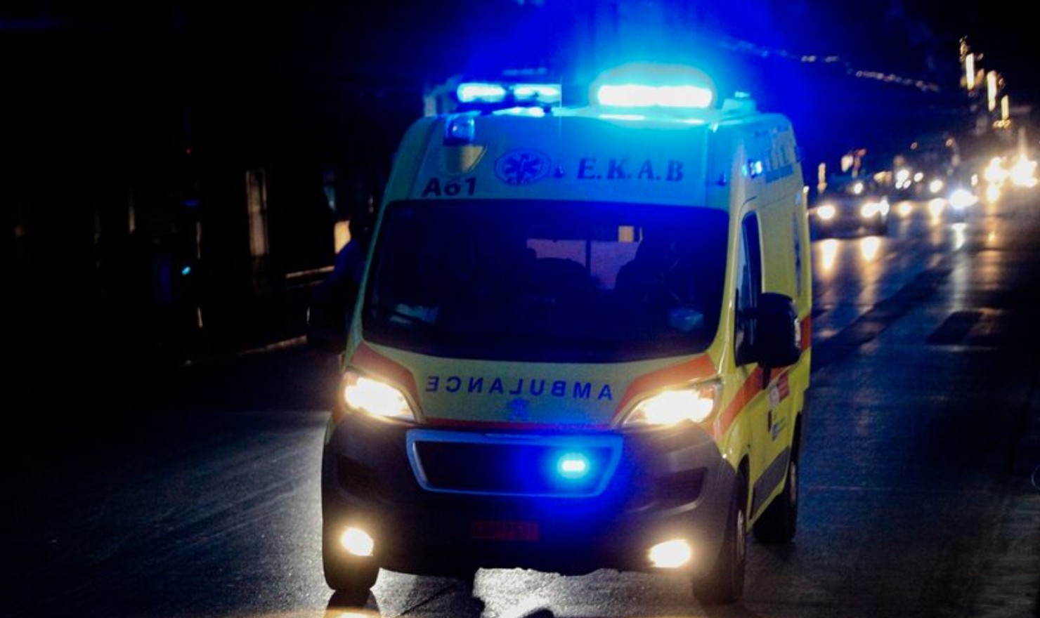 Ισχυρές αστυνομικές δυνάμεις απέκλεισαν την οδό Ολύμπου στον Εύοσμο, όπου σημειώθηκε το άγριο επεισόδιο με το μαχαίρωμα που συγκλόνισε τη Θεσσαλονίκη.