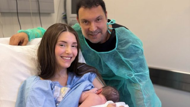 Ιωάννα Σιαμπάνη: Έγινε μανούλα για δεύτερη φορά – Οι πρώτες τρυφερές εικόνες με τον γιο της!