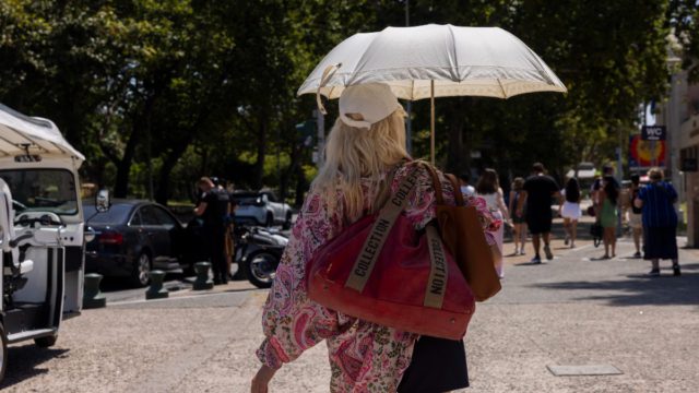 Καιρός σήμερα 7/5: Το σκηνικό αποκτά άρωμα καλοκαιριού – Πού θα φτάσει η θερμοκρασία σύμφωνα με Αρνιακό και Ζιακοπούλου