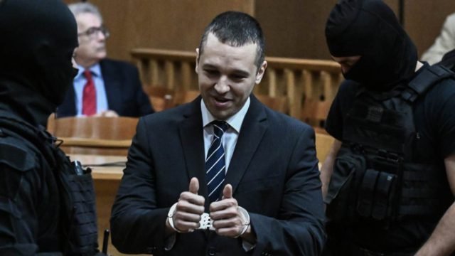 «Επιστρέφω δυναμικά»: Ο Ηλίας Κασιδιάρης επιστρέφει με νέο κόμμα