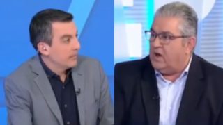 Επικός Δημήτρης Κουτσούμπας βάζει στην θέση του δημοσιογράφο της ΕΡΤ – Δείτε το βίντεο