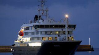 Το «πλοίο του τρόμου» έφτασε στην Τενερίφη – Επιβάτες σε καραντίνα, επιχείρηση εκκένωσης μετά τους θανάτους