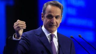 Παρέμβαση Μητσοτάκη: «Οι εκλογές θα γίνουν το 2027- Δεν θα κληροδοτήσουμε χρέη στα παιδιά μας»