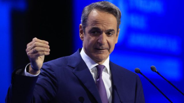 Παρέμβαση Μητσοτάκη: «Οι εκλογές θα γίνουν το 2027- Δεν θα κληροδοτήσουμε χρέη στα παιδιά μας»