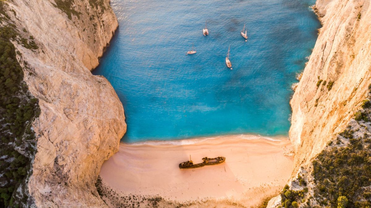 Σοκαριστικές εικόνες από το Ναυάγιο – Η επιχείρηση διάσωσης που κράτησε όλους σε αγωνία