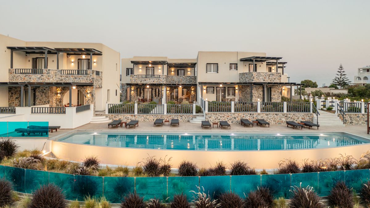 Niléa- Island Living: Η νέα άφιξη στη Νάξο που επαναπροσδιορίζει την κυκλαδίτικη φιλοξενία