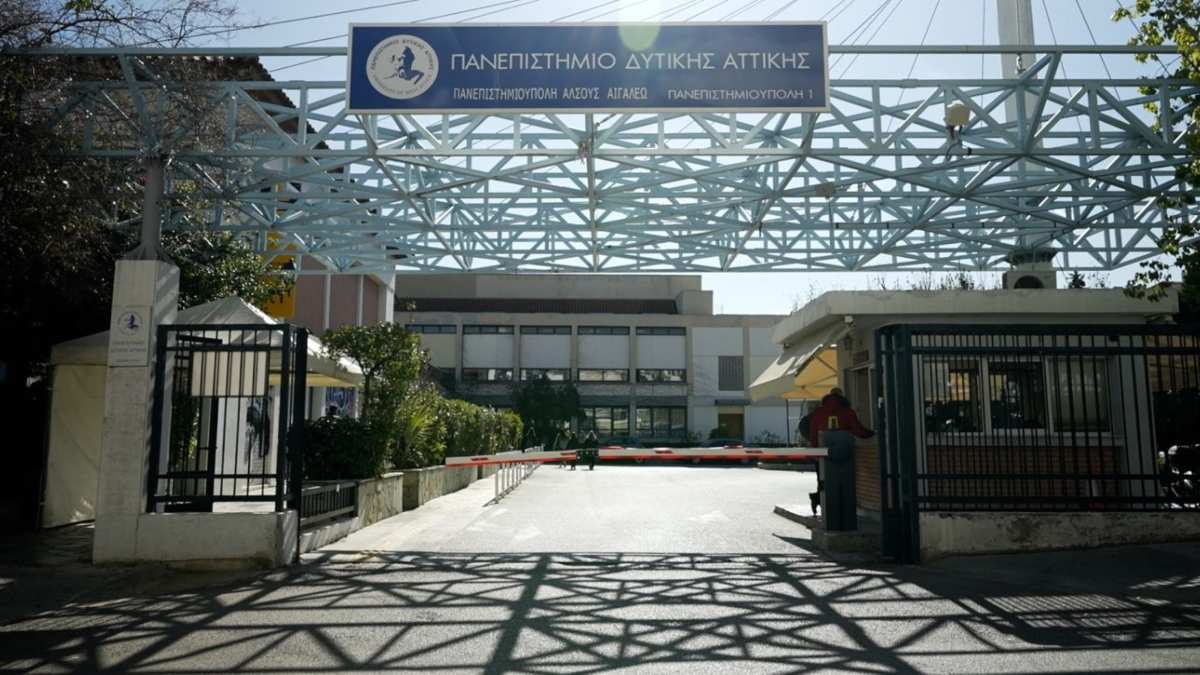 Εκρηκτικό κλίμα στα Πανεπιστήμια: Μετά το ΑΠΘ, επίθεση κουκουλοφόρων και στο ΠΑΔΑ – 8 προσαγωγές