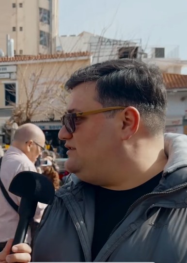 400 με 500 ευρώ λέει ο συγκεκριμένος άνδρας