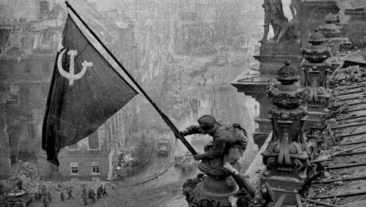 Η ιστορική ανακοίνωση για την πτώση του Βερολίνου