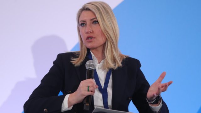 Σία Κοσιώνη: Αποχαιρέτησε τους συναδέλφους της στον ΣΚΑΪ – Ποιος θα την αντικαταστήσει στο κεντρικό δελτίο ειδήσεων