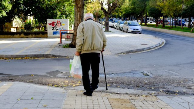 Αλλαγές στις συντάξεις: Έρχονται αυξήσεις έως 50 ευρώ για χιλιάδες συνταξιούχους!