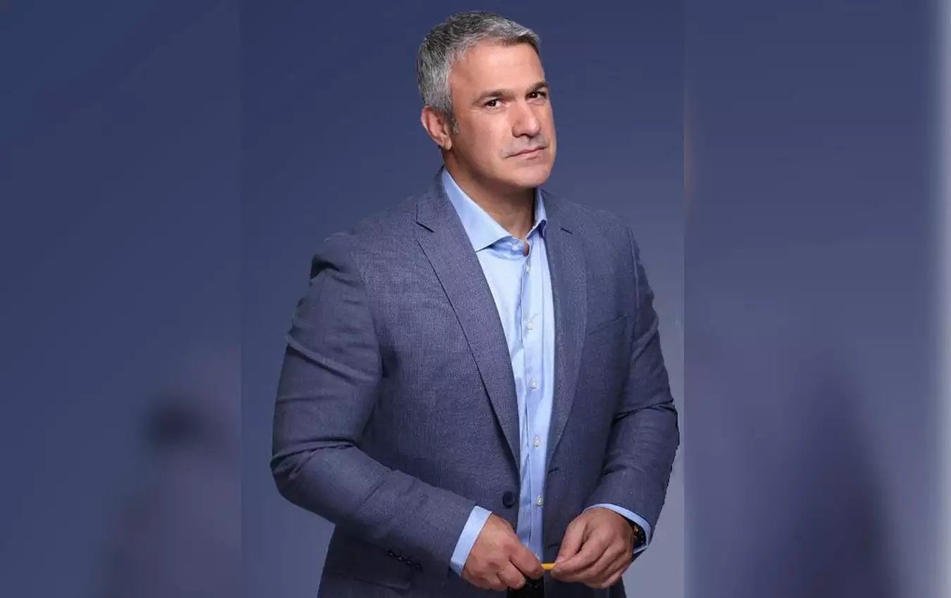 Ο γνωστός παρουσιαστής Σπύρος Χαριτάτος σε μια εφ' όλης της ύλης εξομολόγηση για τα τηλεοπτικά παρασκήνια 