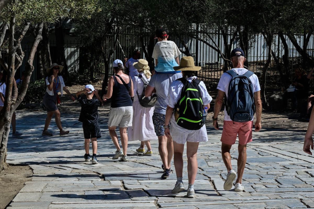 «Πνίγεται» σε θόρυβο, ακρίβεια και προβλήματα καθαριότητας