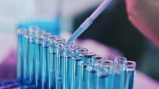 Χανταϊός: Αγώνας δρόμου για νέο mRNA εμβόλιο μετά τα κρούσματα στο κρουαζιερόπλοιο