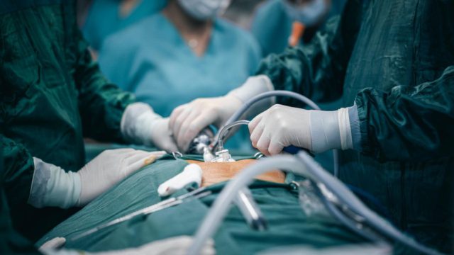 Επανάσταση στην ιατρική: Η νέα μέθοδος με μικροκύματα που «σβήνει» τους όζους χωρίς χειρουργείο