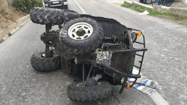 Τροχαίο-σοκ στην Κέρκυρα: 9 Πυροσβέστες απεγκλώβισαν πατέρα και γιο από χαντάκι μετά από ατύχημα με γουρούνα -Νεκρός ο 42χρονος πατέρας