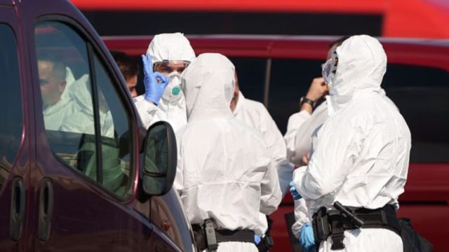 Συναγερμός για χανταϊό: Επιβάτες μεταφέρονται με πλήρη προστασία και αυστηρή καραντίνα σε Αυστραλία και Ευρώπη