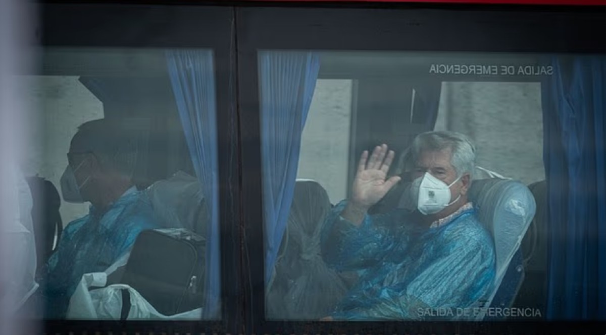 Συναγερμός στη Βρετανία για τον χανταϊό: Σε καραντίνα επιβάτες κοντά στο Λίβερπουλ