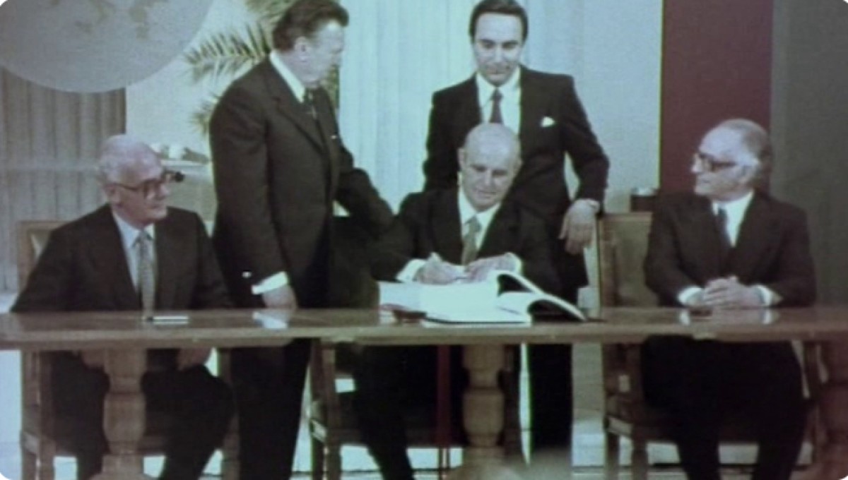 Σαν σήμερα, 28 Μαΐου 1979: Η ιστορική υπογραφή στο Ζάππειο – Η ένταξη της Ελλάδας στην ΕΟΚ από τον Κωνσταντίνο Καραμανλή