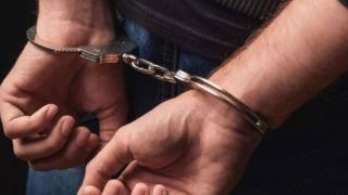 Ραγδαίες εξελίξεις στην υπόθεση της 3χρονης στην Κρήτη: Συνελήφθη ο πατέρας – Στον εισαγγελέα οι γονείς για απόπειρα ανθρωποκτονίας