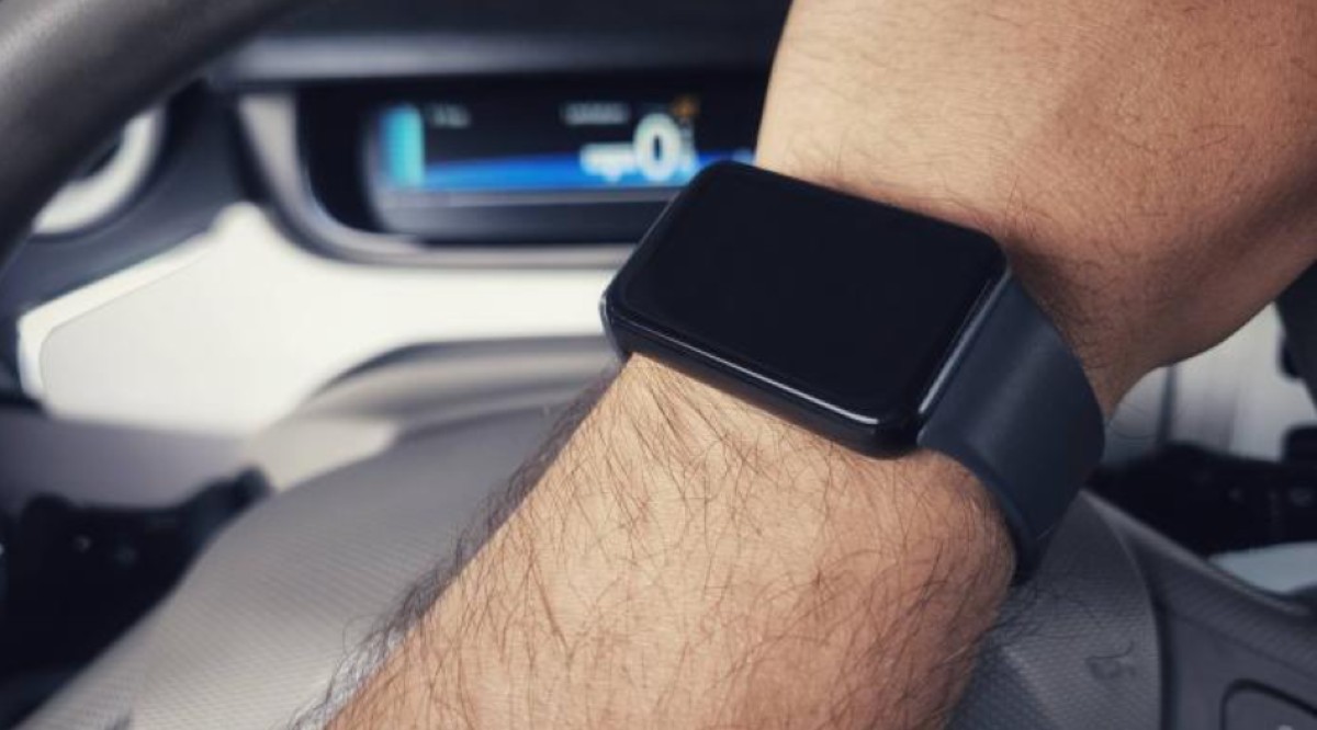 Και το smartwatch πλέον στο μικροσκόπιο