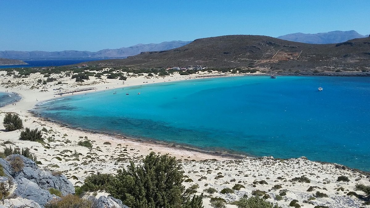 Σίμος: Δίδυμη παραλία με αμμόλοφους και νερά από άλλο κόσμο