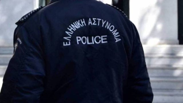 Άγρια επίθεση στον Πύργο: Σάπισαν στο ξύλο 21χρονο μέσα σε παραλιακό μαγαζί — Του έσπασαν τα δόντια και εξαφανίστηκαν!