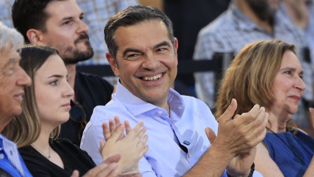 Τρεις μεταγραφικές «βόμβες» από τον Αλέξη Τσίπρα! Οι μυστικές προσθήκες που έρχονται να αποτελειώσουν τη Νέα Δημοκρατία – Ποια στελέχη του ΠΑΣΟΚ παίρνει μαζί του;