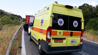 Έγκλημα στην Αιγιάλεια: Μητέρα και γιος εντοπίστηκαν σφαγιασμένοι μέσα στο σπίτι τους – Χειροπέδες στον 65χρονο Ιταλό σύντροφό της!