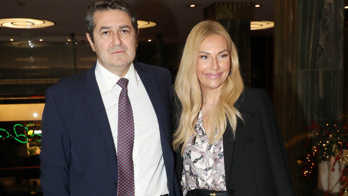Τίνα Μεσσαροπούλου: Ανέβασε φωτογραφία με τους γιους της και τον σύζυγό της για την γιορτή του πατέρα – Το «θαύμα» του Γιώργου Μυλωνάκη μετά τη ΜΕΘ!