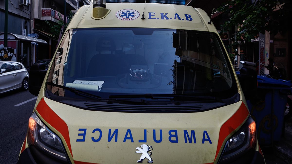 Σοκ: Κατέρρευσε κτήριο στα Πετράλωνα