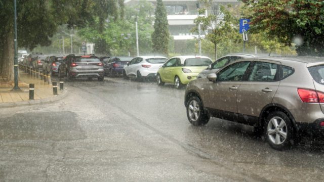 Έκτακτο δελτίο ΕΜΥ με «πορτοκαλί προειδοποίηση»: Έρχονται επικίνδυνα μπουρίνια και χαλάζι