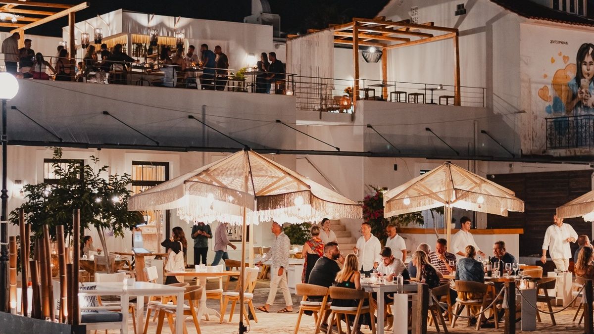 Carne restaurant: Μια γαστρονομική εμπειρία με θέα τον κόλπο του Ναβαρίνου!