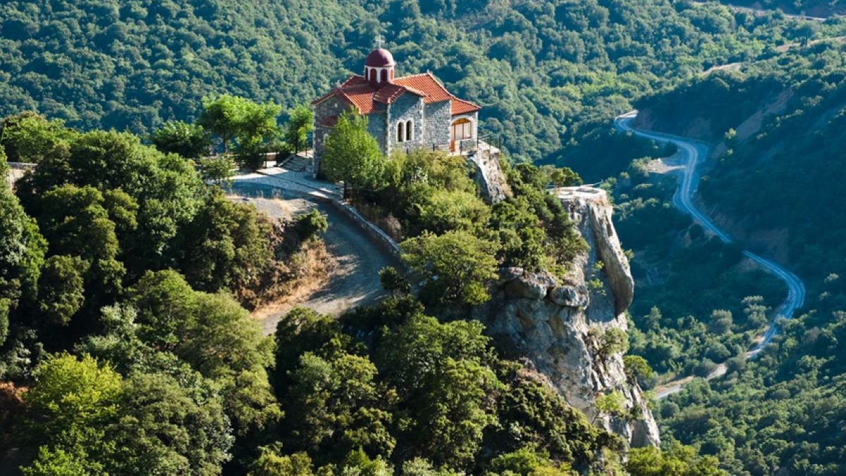 Πεζοπορία στο Φαράγγι του Λούσιου: Η απόλυτη διαδρομή από τη Δημητσάνα στην Αρχαία Γόρτυνα και το Ελληνικό!