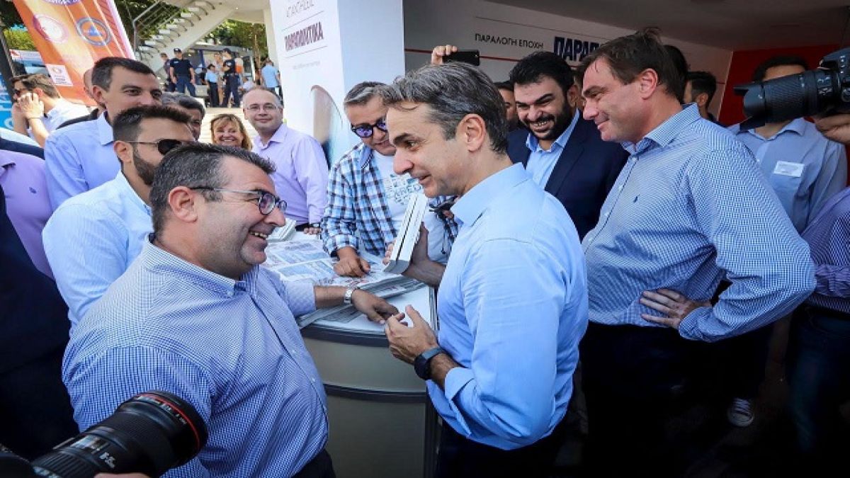 Φεύγας προς Μητσοτάκη: Οι τρεις κινήσεις που αλλάζουν τη στρατηγική