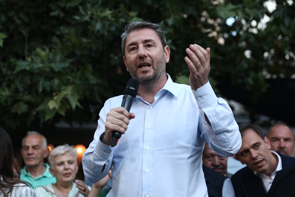 Η πολιτική ομιλία στη Νέα Ιωνία και το αριθμητικό λάθος του Νίκου Ανδρουλάκη που προκάλεσε έντονες συζητήσεις στο διαδίκτυο.
