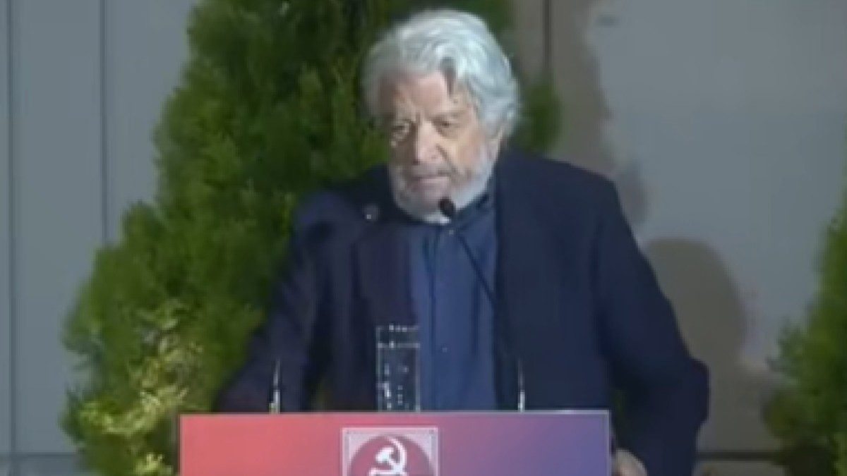 Η μακροχρόνια και ειλικρινής φιλία που χαρακτήρισε τη ζωή του κορυφαίου ηθοποιού, τον οποίο αποχαιρέτησε με βαθιά τιμή ο Άγγελος Αντωνόπουλος.