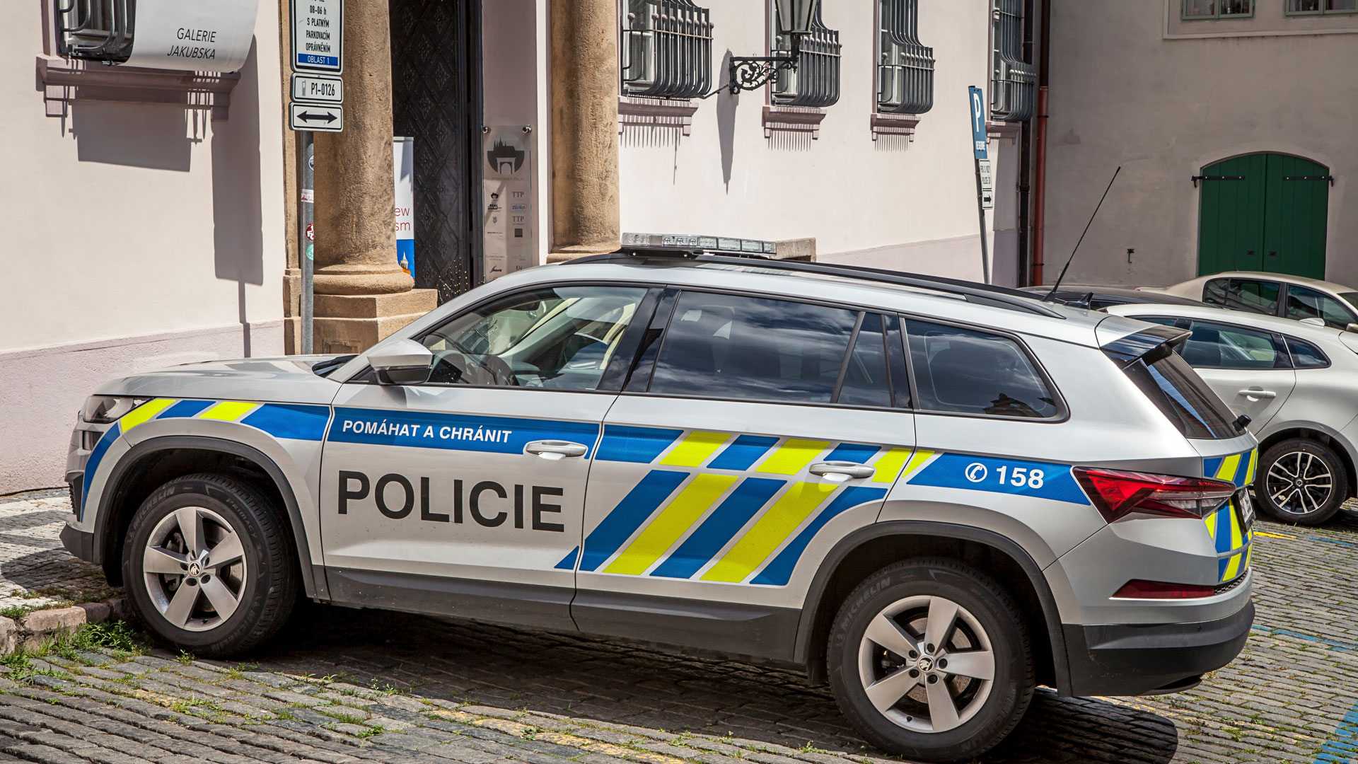 Σοκαριστικές αποκαλύψεις σε νοσοκομείο στην Τσεχία: Η γέννηση ενός παιδιού από μια 12χρονη μαθήτρια ξεσκέπασε τον μακροχρόνιο εφιάλτη που βίωνε από τον ίδιο της τον αδελφό.
