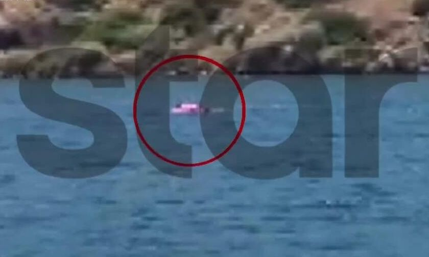 Στιγμές απόλυτης αγωνίας εκτυλίχθηκαν στην Πάχη Μεγάρων όταν ένας 12χρονος παρασύρθηκε από τους ισχυρούς ανέμους στα ανοιχτά.