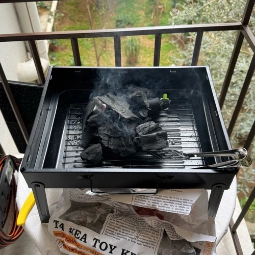 Φωτογραφία αρχείου. Έντονη ανησυχία προκαλεί η αμέλεια των πολιτών σε ημέρες υψηλού κινδύνου, όπως φάνηκε από το πρόστιμο που επιβλήθηκε για χρήση ψησταριάς στη Νέα Μάκρη.