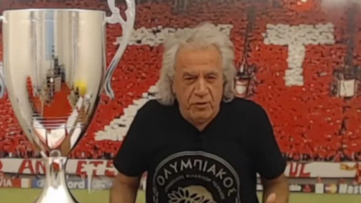 Ο γνωστός παρουσιαστής Τάκης Τσουκαλάς δεν κρύβει τη συγκίνησή του μετά τον ερχομό του πρώτου του εγγονού