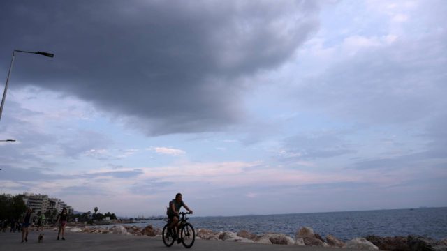 Καιρός σήμερα 17/6: Τοπικές βροχές και καταιγίδες αλλάζουν το σκηνικό – Η πρόγνωση Τσατραφύλλια και Ζιακοπούλου